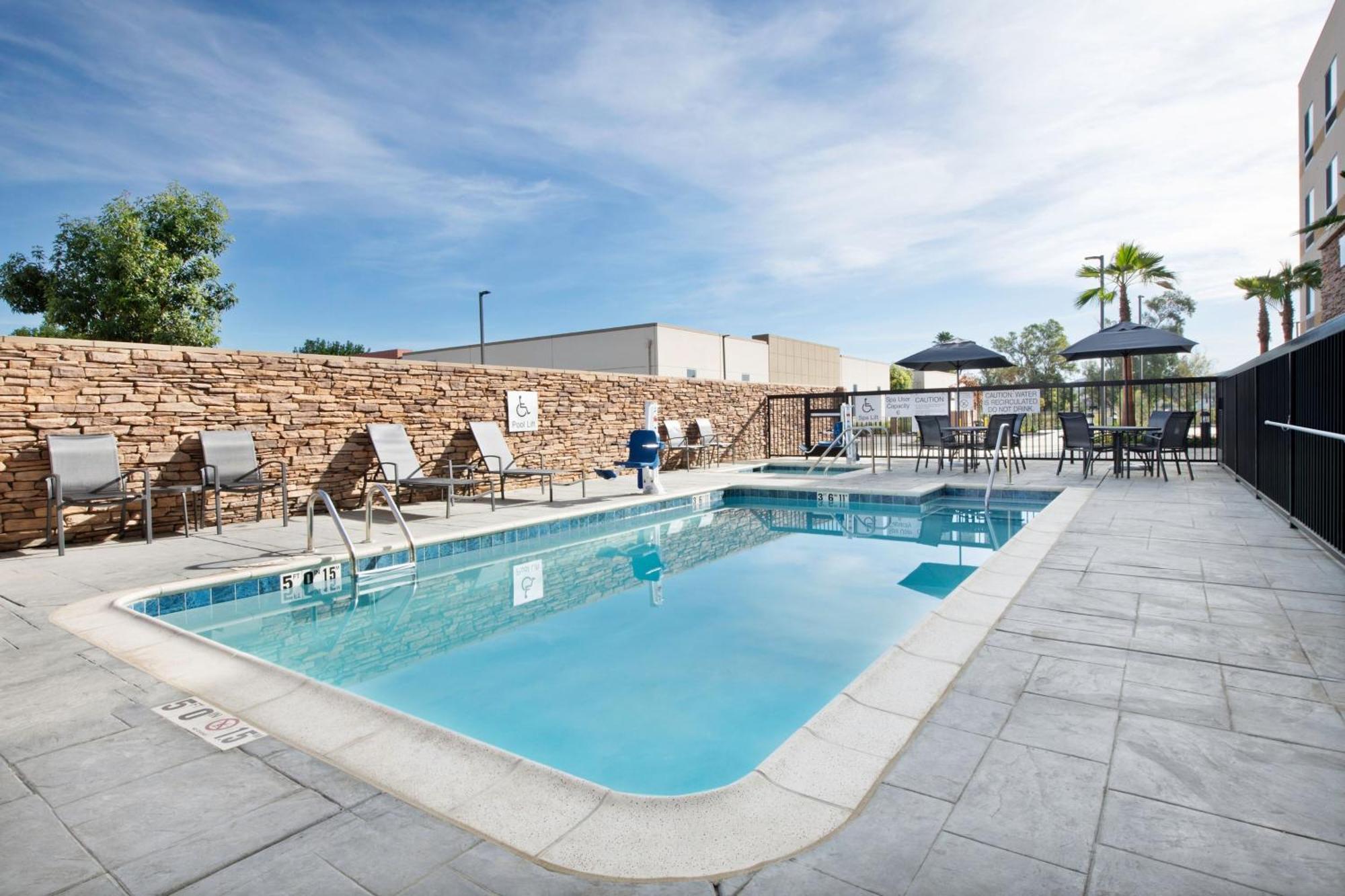 Fairfield By Marriott Inn & Suites Chino Exterior photo